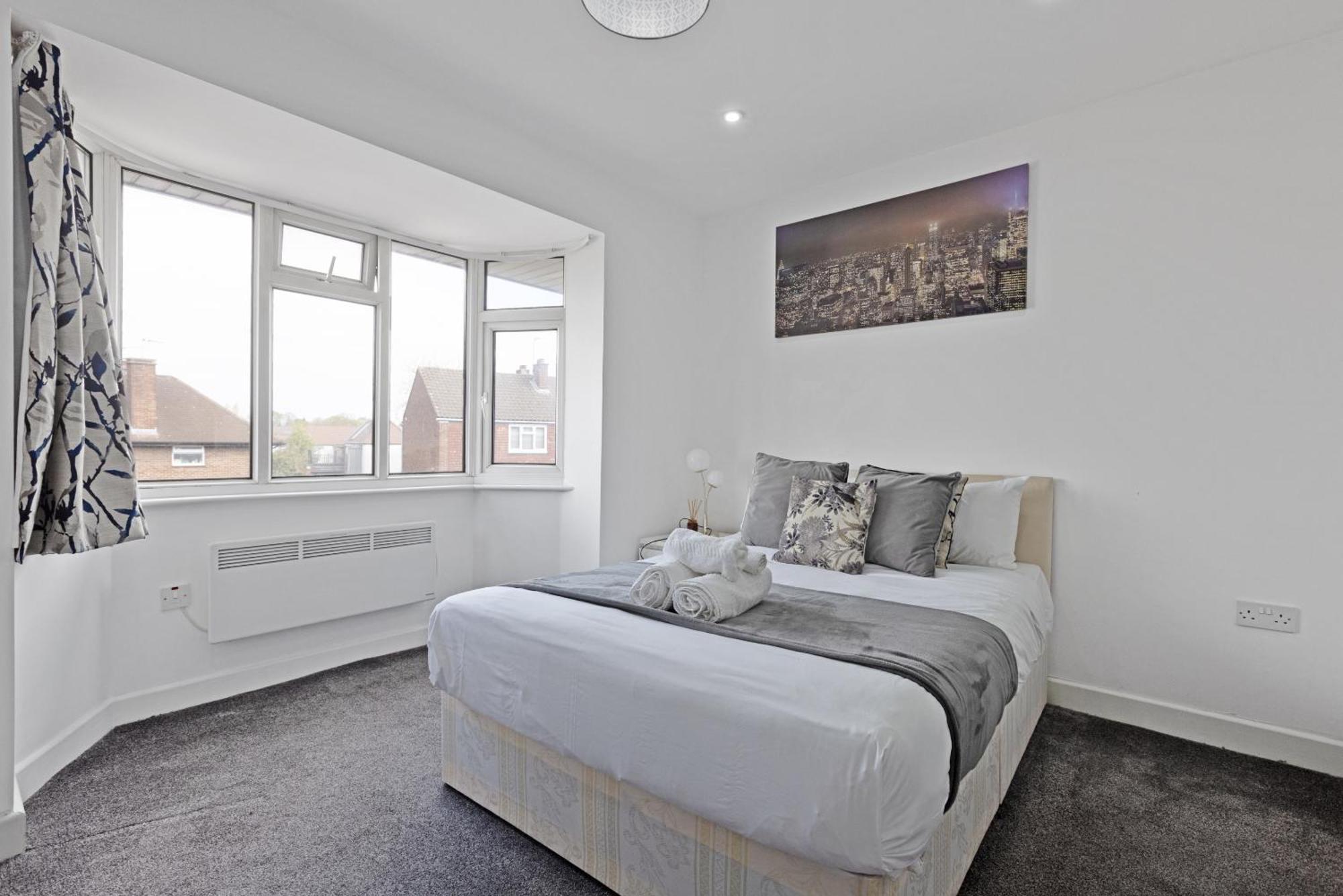 South Harrow Apartment